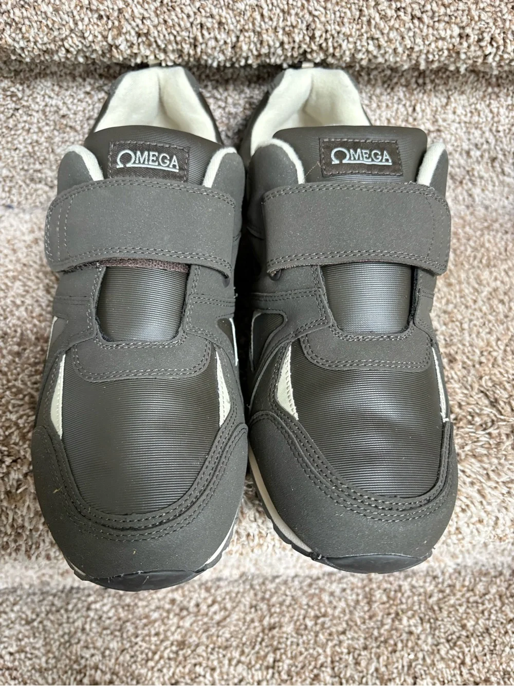 Omega Men’s Athletic Hook-and-Loop Sneakers in Dark Gray and Cream .